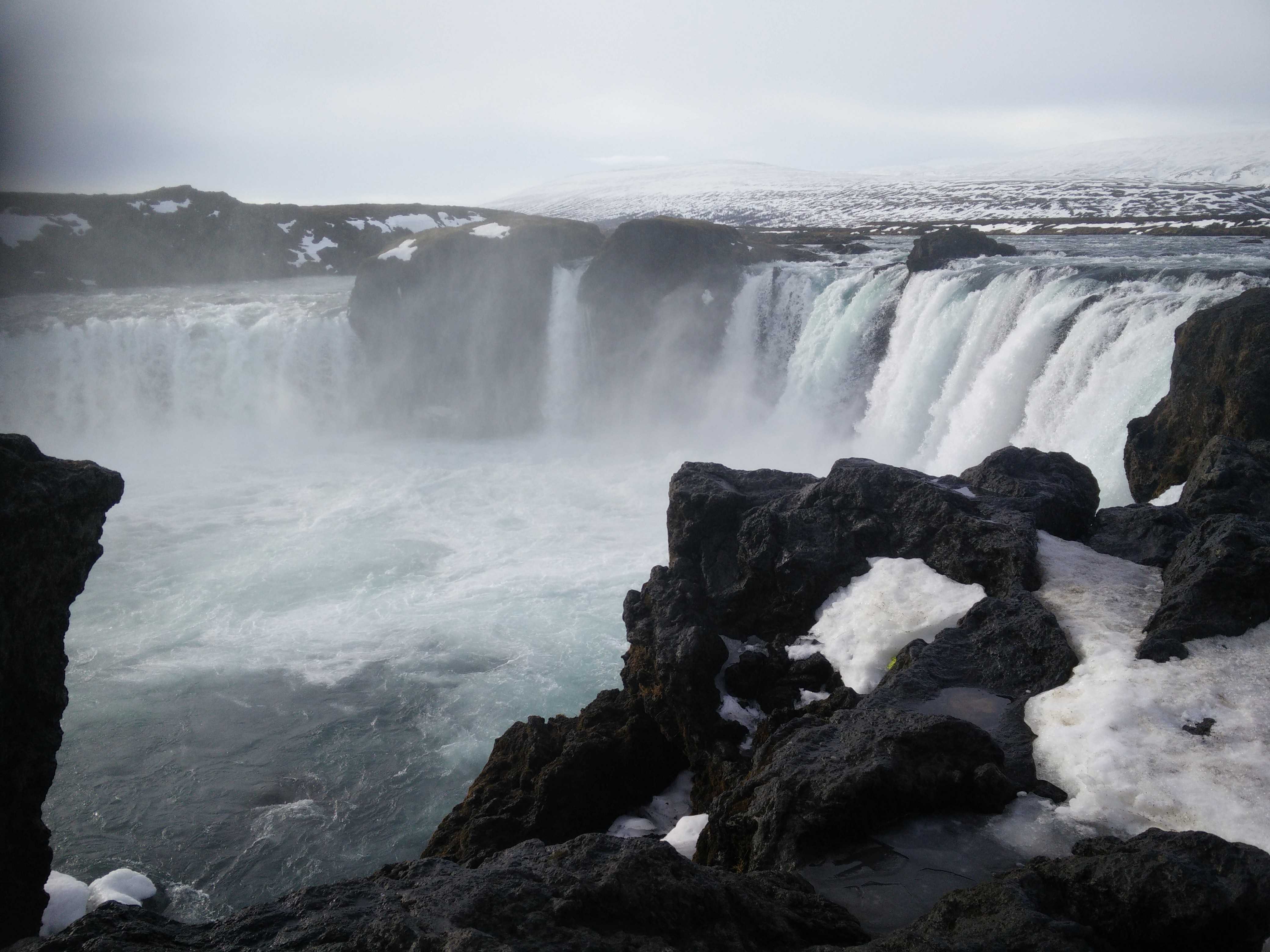 שמונה ימים מסביב לאיסלנד